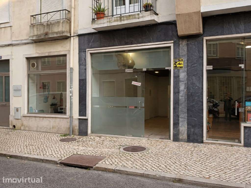 Espaço Comercial na Amadora com terraço de 13m2 - Grande imagem: 2/5