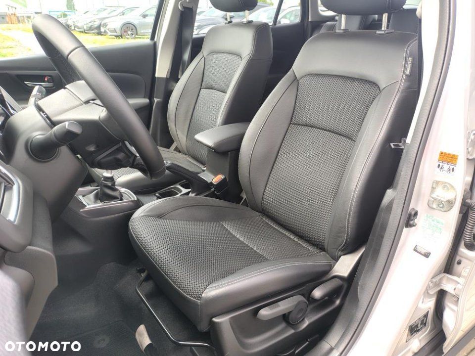 Suzuki S-Cross - 17