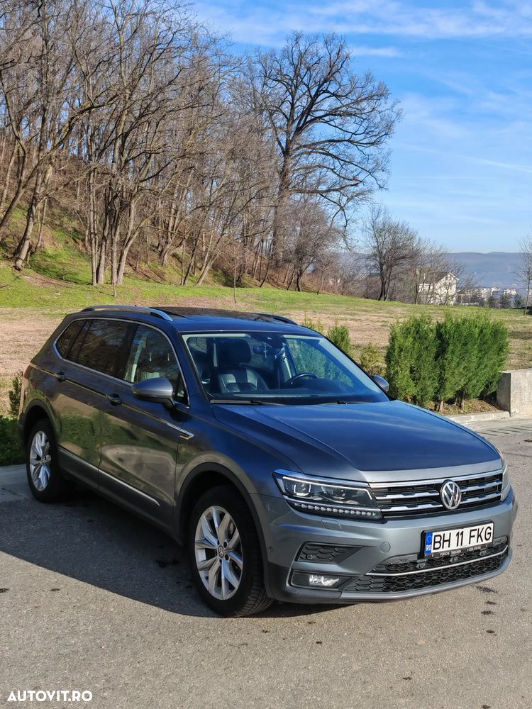 Volkswagen Tiguan - 1