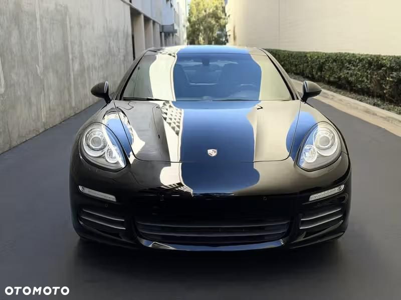 Porsche Panamera 4 PDK - 12