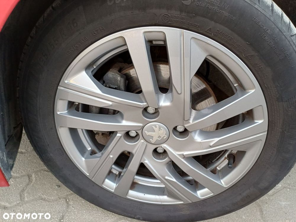 Peugeot 208 1.2 PureTech Allure Pack S&S EAT8 - 9