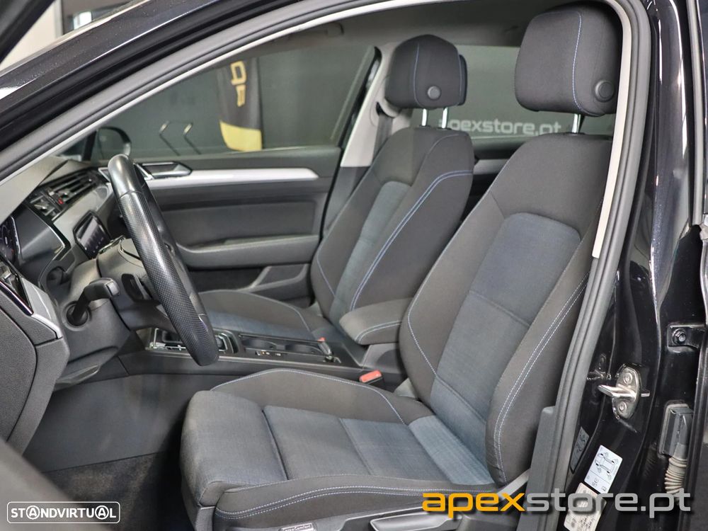 VW Passat Variant - 10