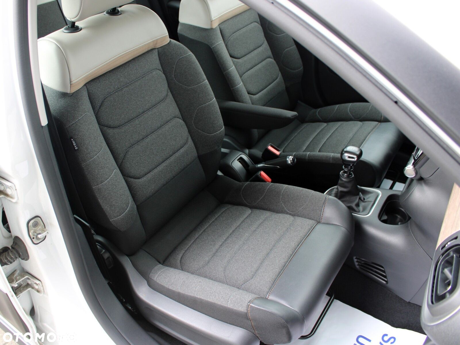 Citroën C3 1.2 PureTech Shine - 15