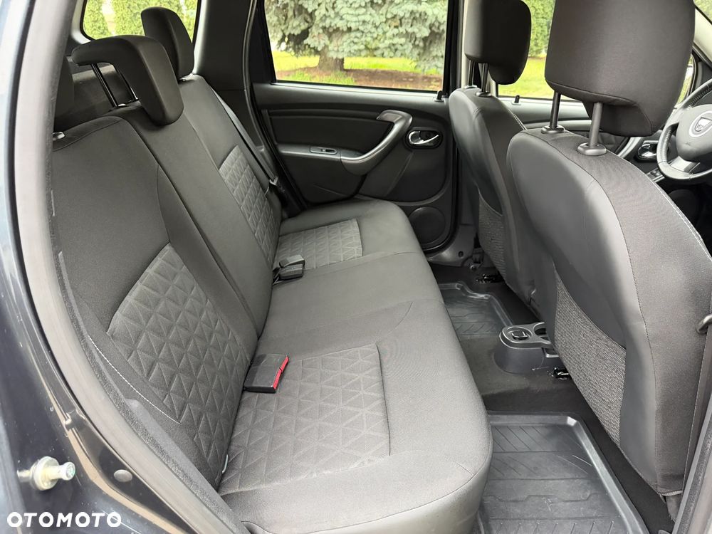 Dacia Duster 1.6 Laureate 4x4 - 30