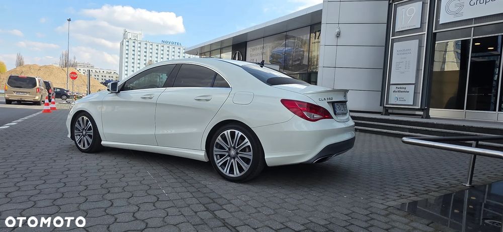 Mercedes-Benz CLA 250 7G-DCT UrbanStyle Edition - 3
