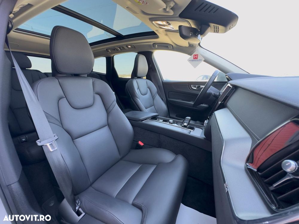 Volvo XC 60 T6 AWD Recharge Plus Bright - 29