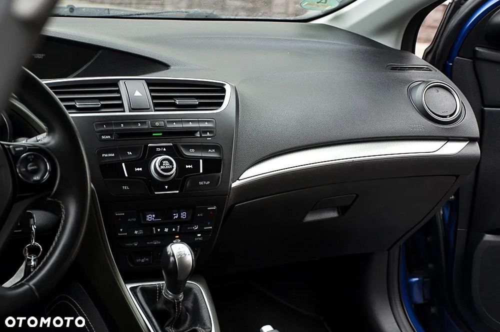 Honda Civic 1.8 i-VTEC Lifestyle - 29