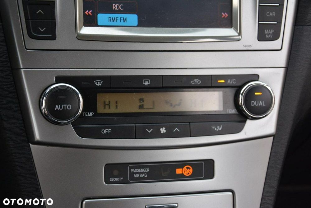 Toyota Avensis 2.0 D-4D Comfort - 31