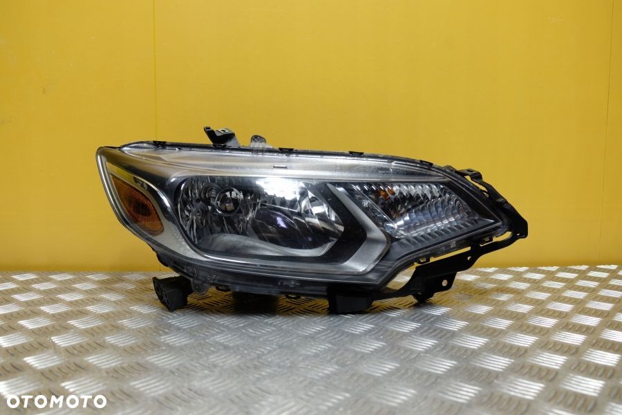HONDA FIT JAZZ 2015- REFLEKTOR LAMPA ZWYKŁA PRAWA USA - 1