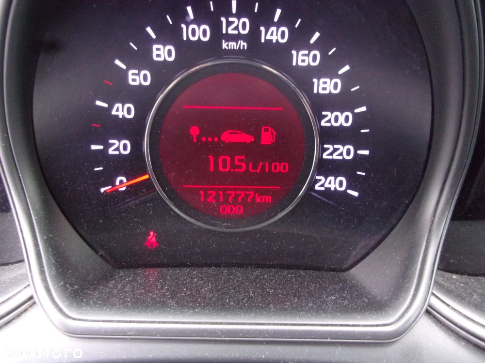 Kia Ceed - 10