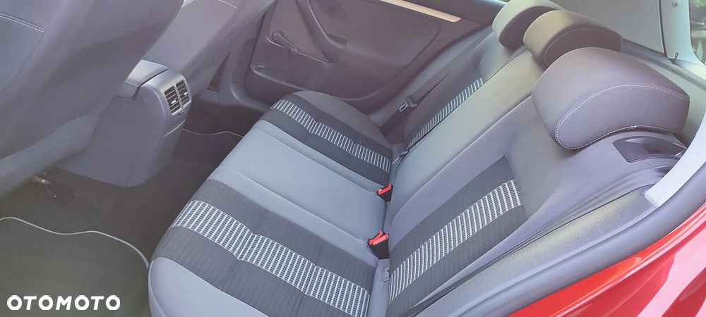 Volkswagen Golf 1.6 United - 21
