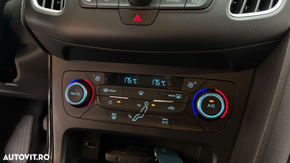 Ford Focus 1.0 EcoBoost Titanium - 20