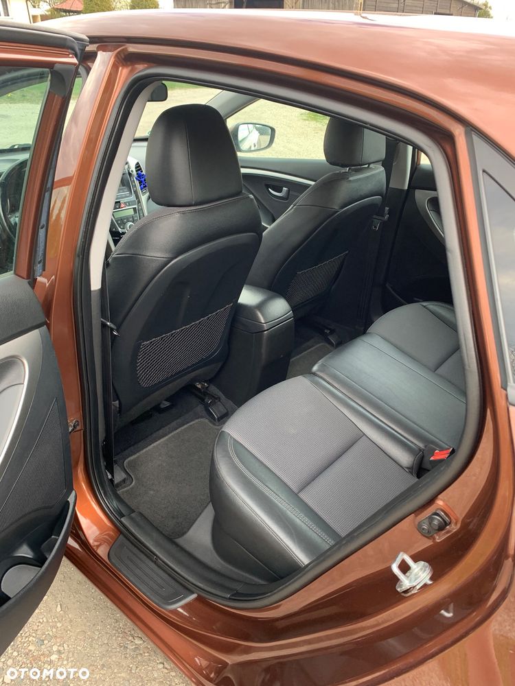 Hyundai i30 1.4 CRDi Premium - 8