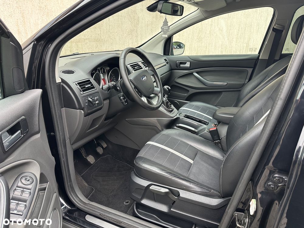 Ford Kuga 2.0 TDCi 2x4 Titanium - 21
