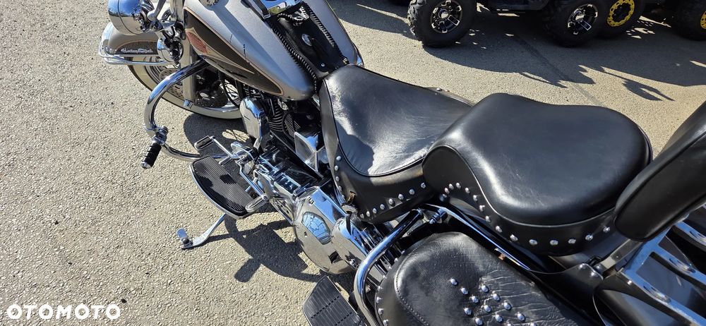 Harley-Davidson Softail Heritage Classic - 21