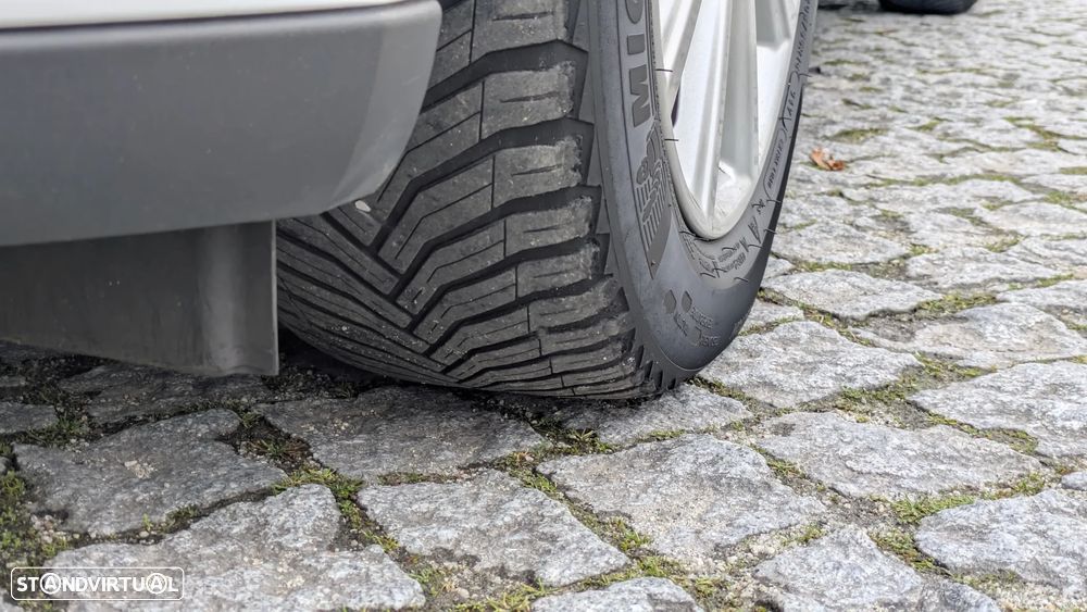 Ford Focus 1.0 EcoBoost S&S Titanium - 25