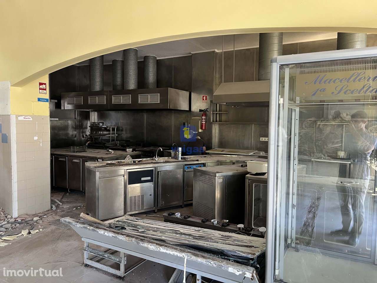 Armazém em Vialonga - Grande imagem: 2/11