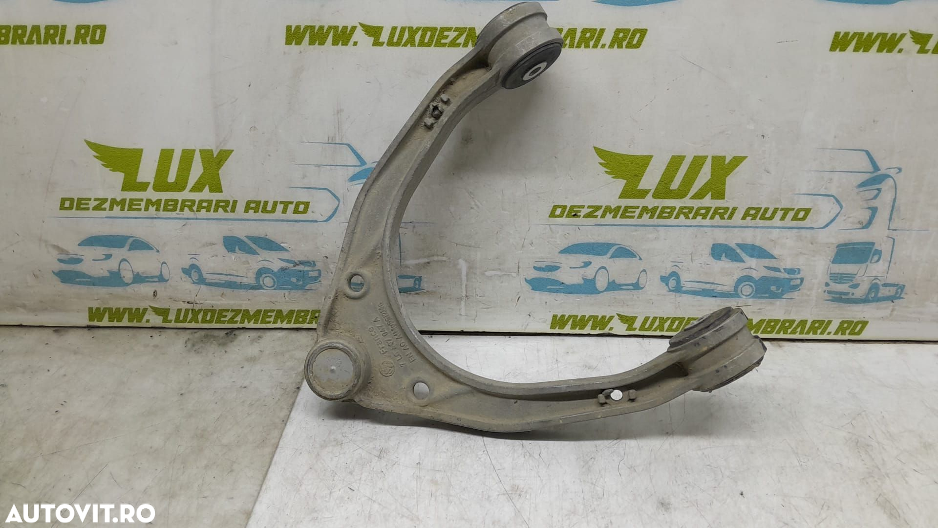 Brat suspensie roata stanga fata 7l0407047a Volkswagen VW Touareg gen - 2