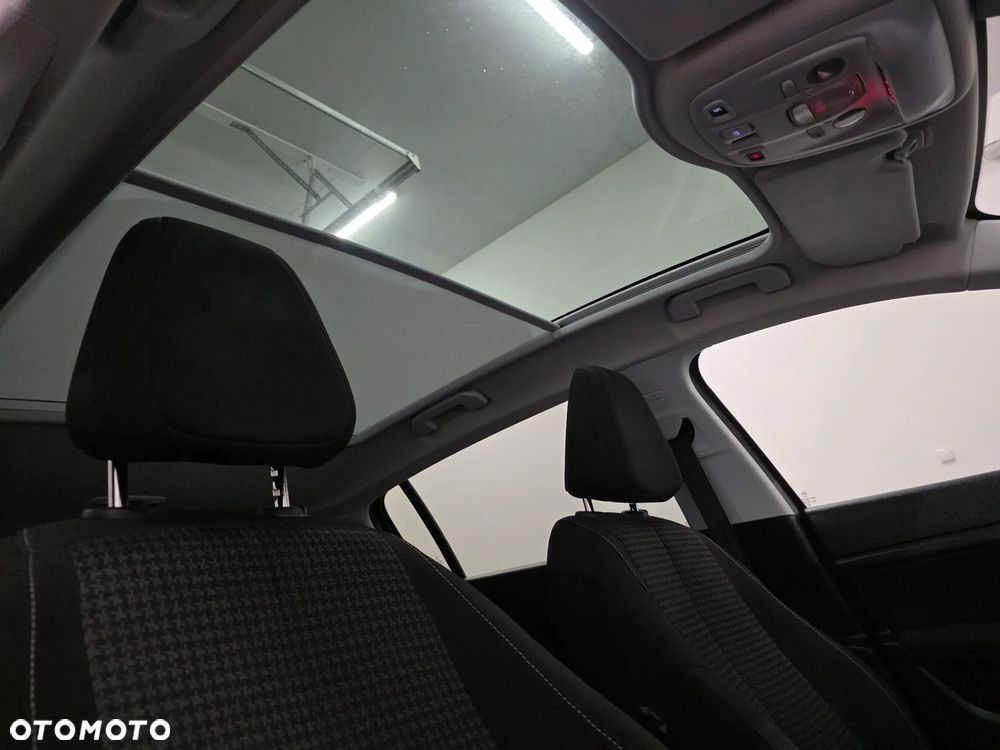 Peugeot 308 - 25