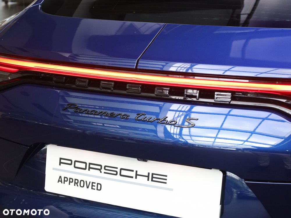 Porsche Panamera Turbo S - 22