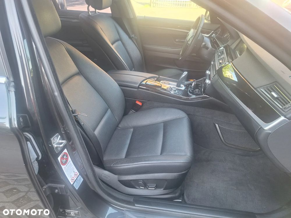 BMW Seria 5 520d Sport-Aut BluePerformance - 17
