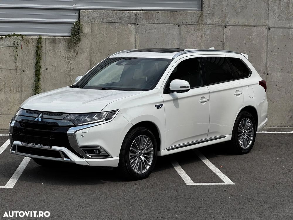 Mitsubishi Outlander PHEV 2.4 L 4X4 Instyle - 1