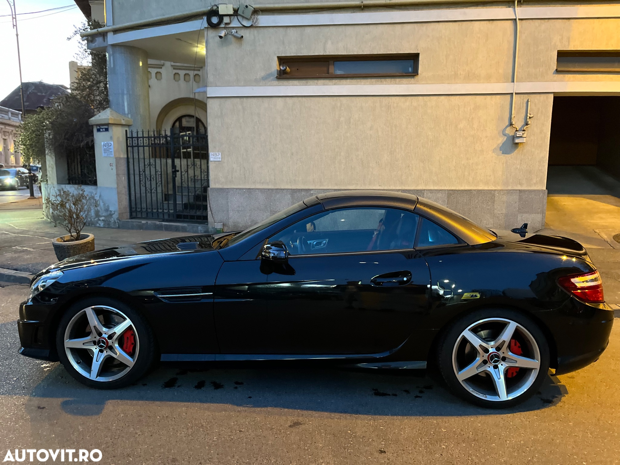Mercedes-Benz SLK 250 (BlueEFFICIENCY) 7G-TRONIC - 8