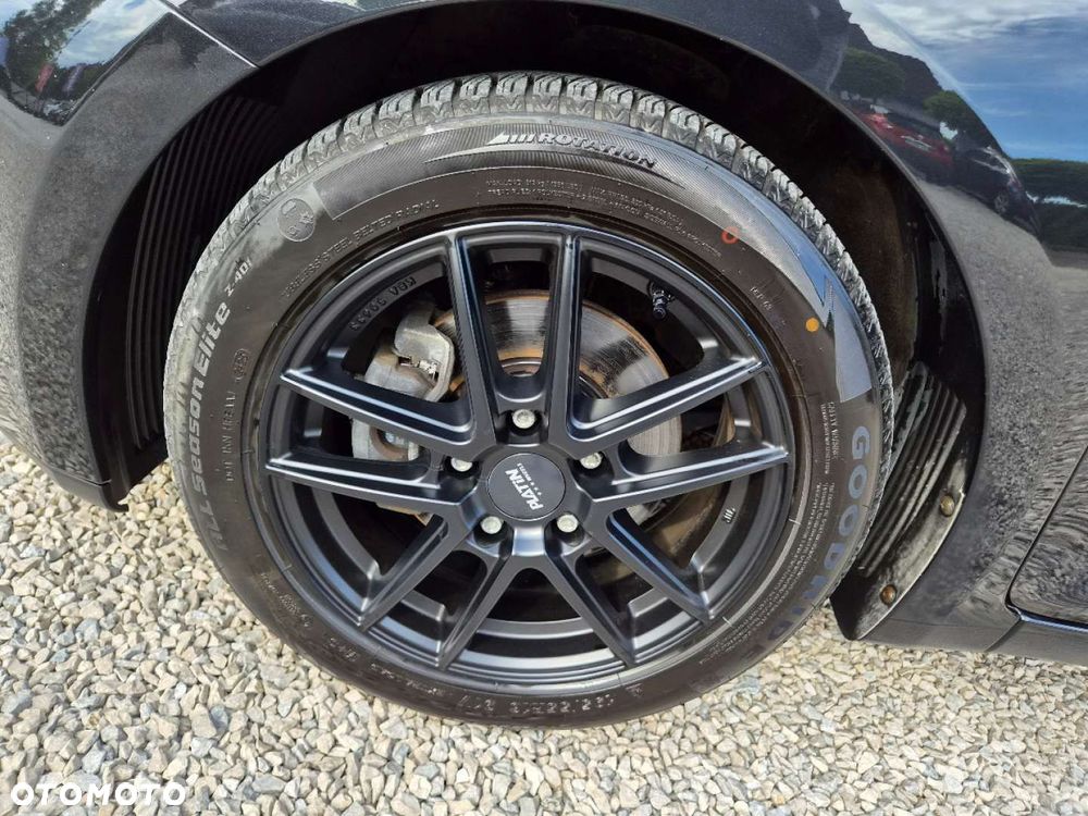 Kia Ceed - 32