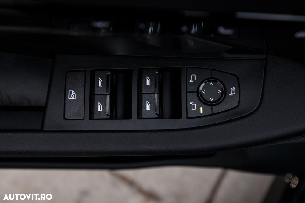 BMW Seria 5 520i AT MHEV - 29