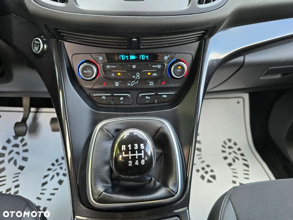 Ford Kuga 2.0 TDCi 4WD Titanium - 29