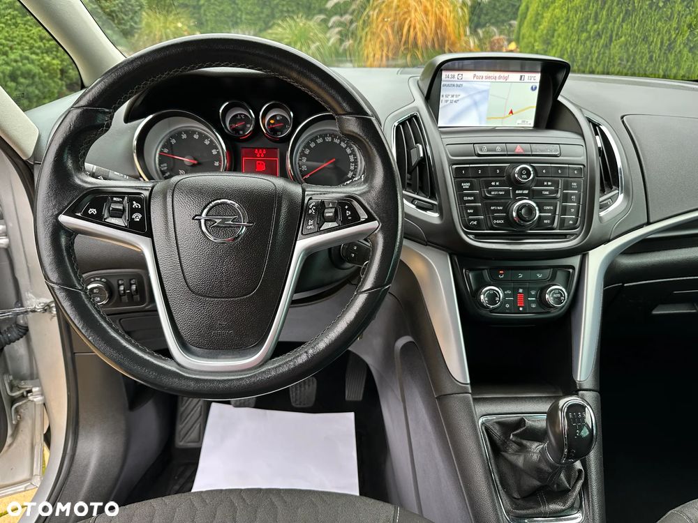 Opel Zafira 1.4 T Cosmo - 25