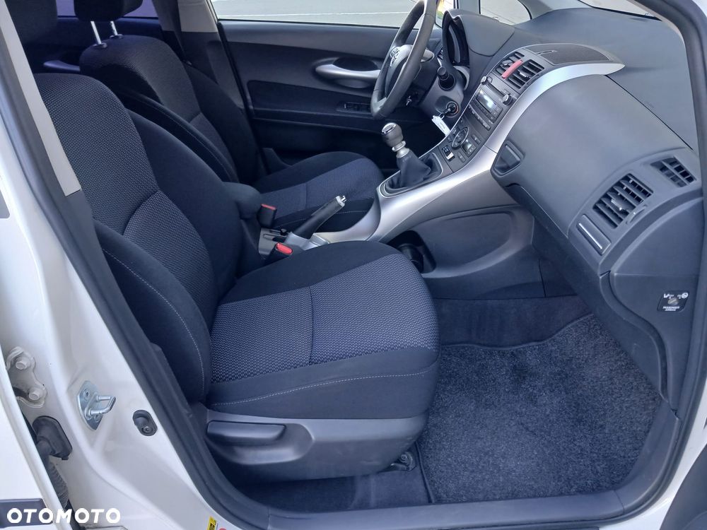 Toyota Auris 1.6 Life+ - 19