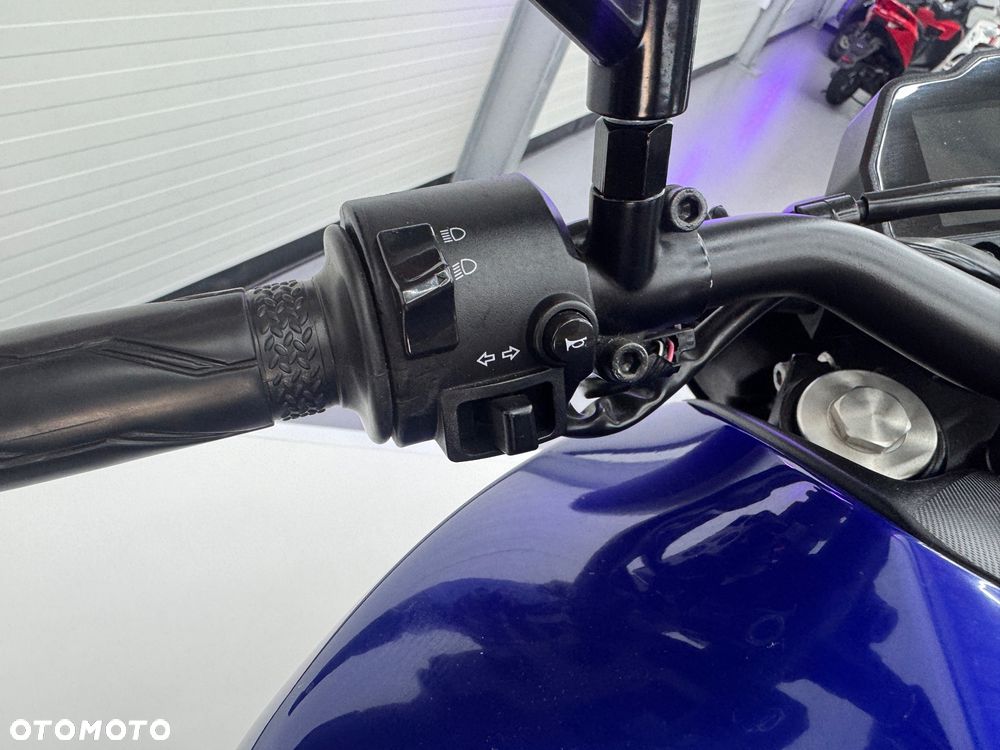 Yamaha MT - 32