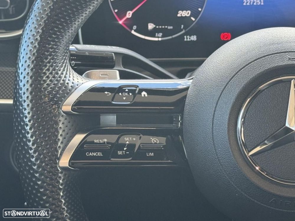 Mercedes-Benz C 300 e AMG Line - 14