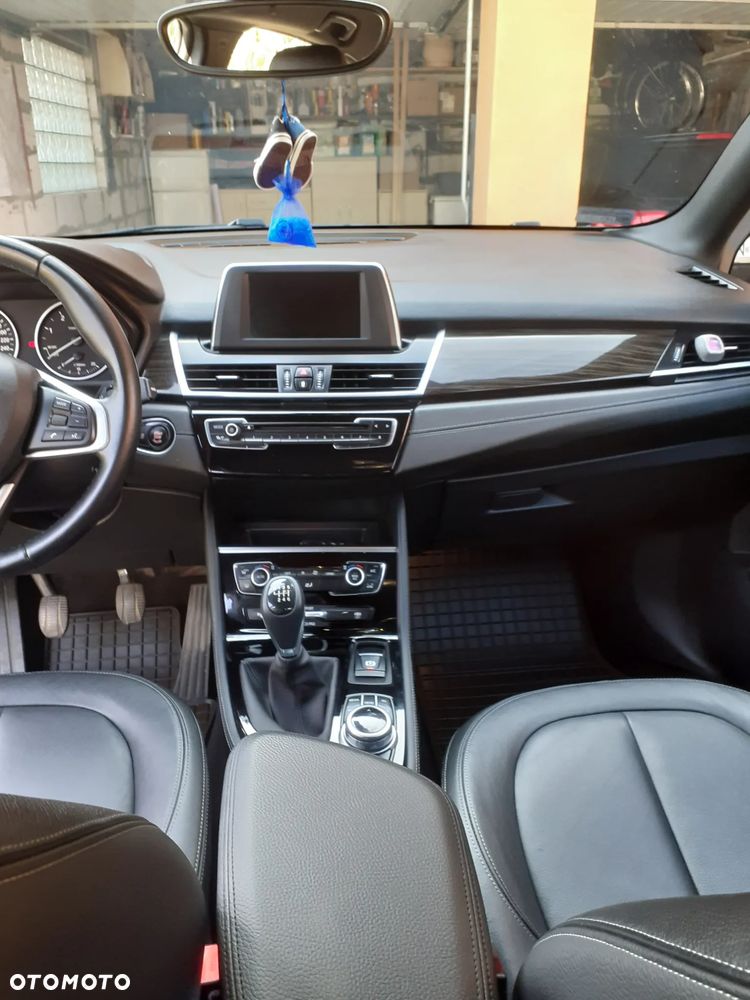 BMW Seria 2 216d Luxury Line - 14