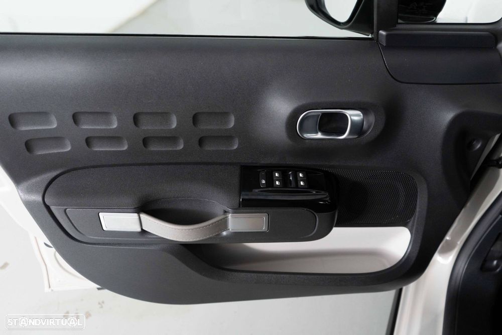 Citroën C3 1.2 PureTech Shine - 18