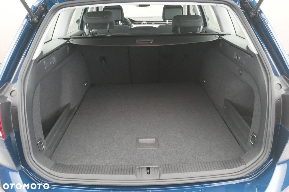 Volkswagen Passat Variant 1.5 TSI ACT mHEV Business DSG - 16