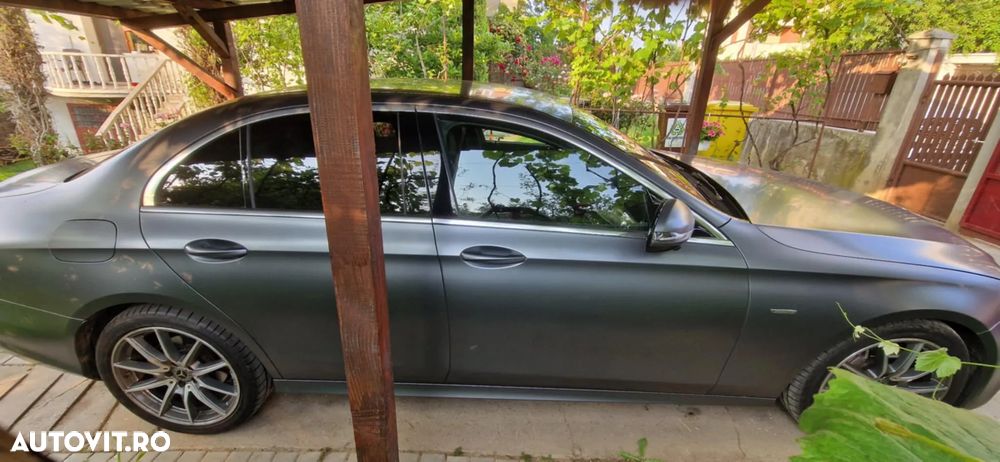 Mercedes-Benz E 220 d 4Matic 9G-TRONIC Sportstyle Edition - 7