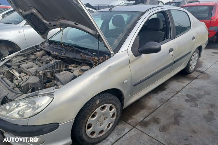 Egr Peugeot 206 1 (facelift)  [din 2002 pana  2009] Sedan 1.4 MT (75 hp) - 9