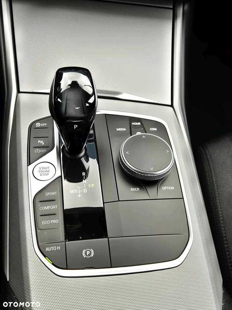BMW Seria 3 320i Advantage - 17