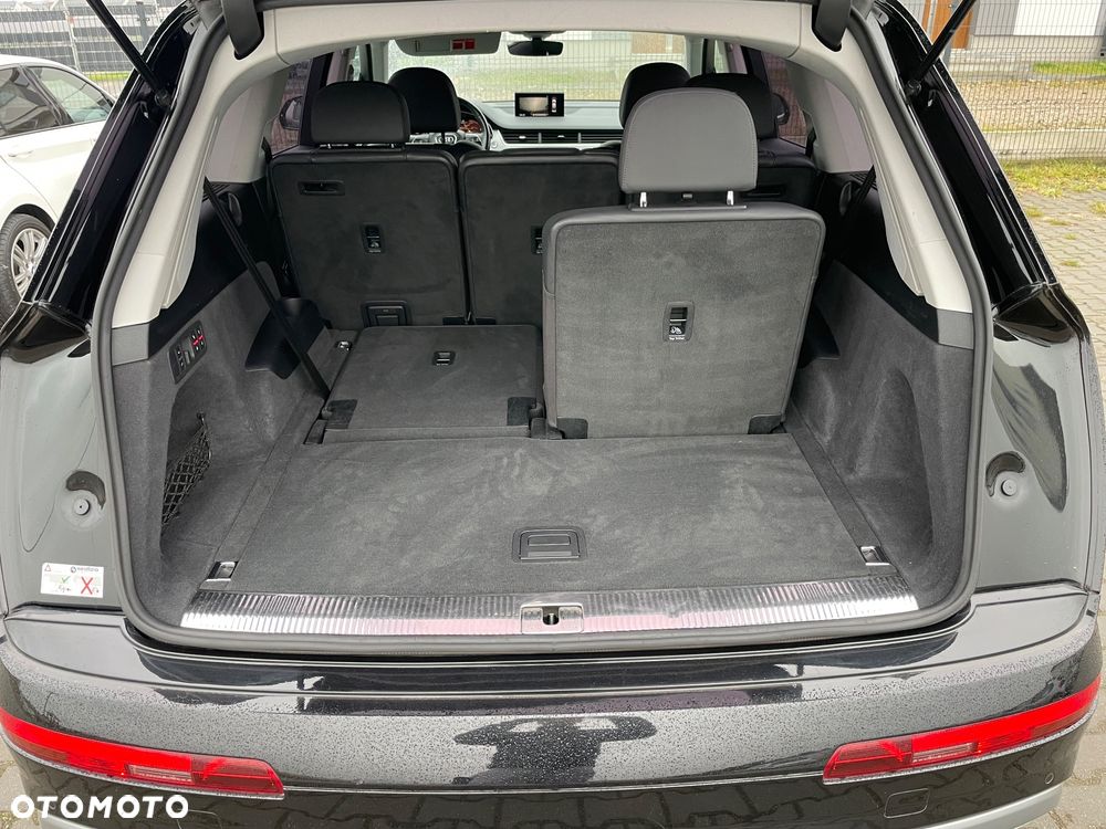 Audi Q7 - 11