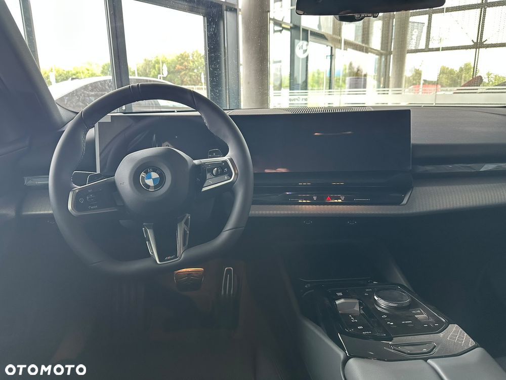 BMW Seria 5 540d xDrive mHEV - 19