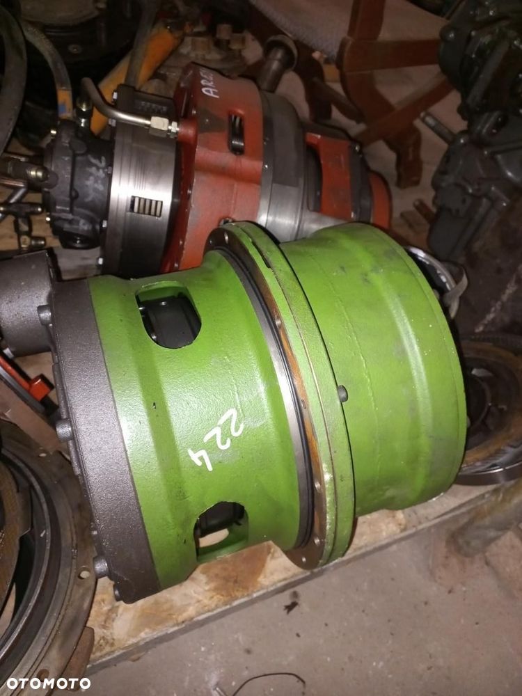 Kosz DYNA 6 claas AXION obudowa,wałek 3797016H93 agco arion,hexashift,dynashift,power control .skrzynia,MASSEY FERGUSON6485,6480,7670 - 5