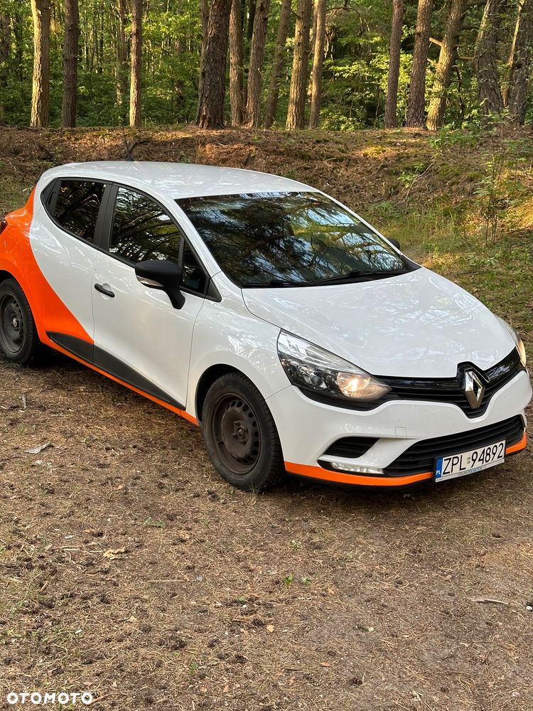 Renault Clio - 1