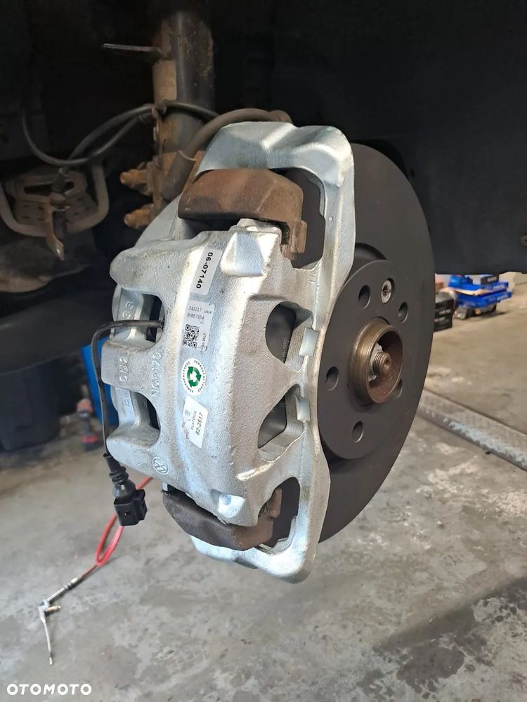 Volkswagen Multivan - 13