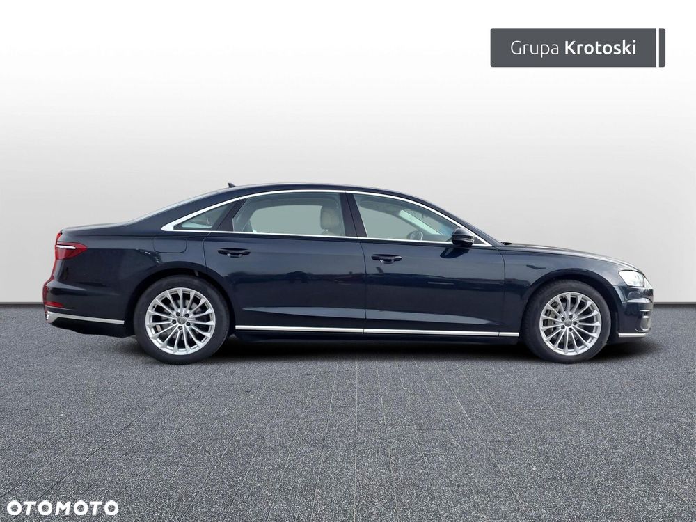 Audi A8 - 8