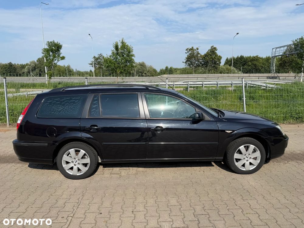 Ford Mondeo 1.8 Titanium - 3