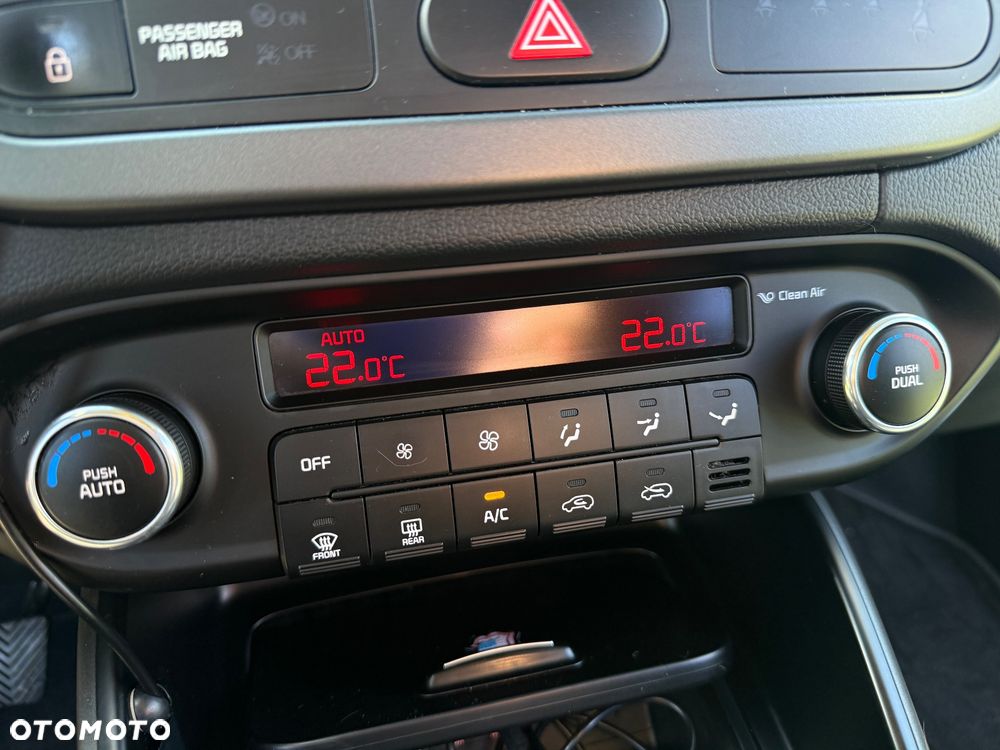 Kia Carens 1.7 CRDi L - 19