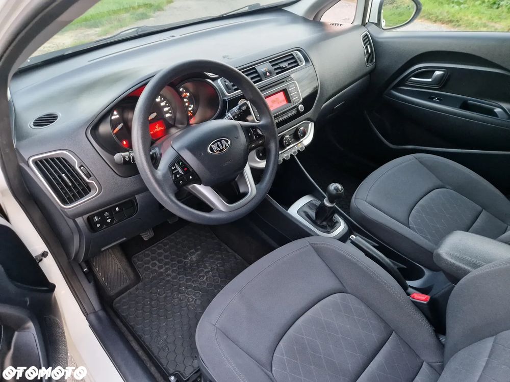 Kia Rio 1.2 Dream Team Edition - 6