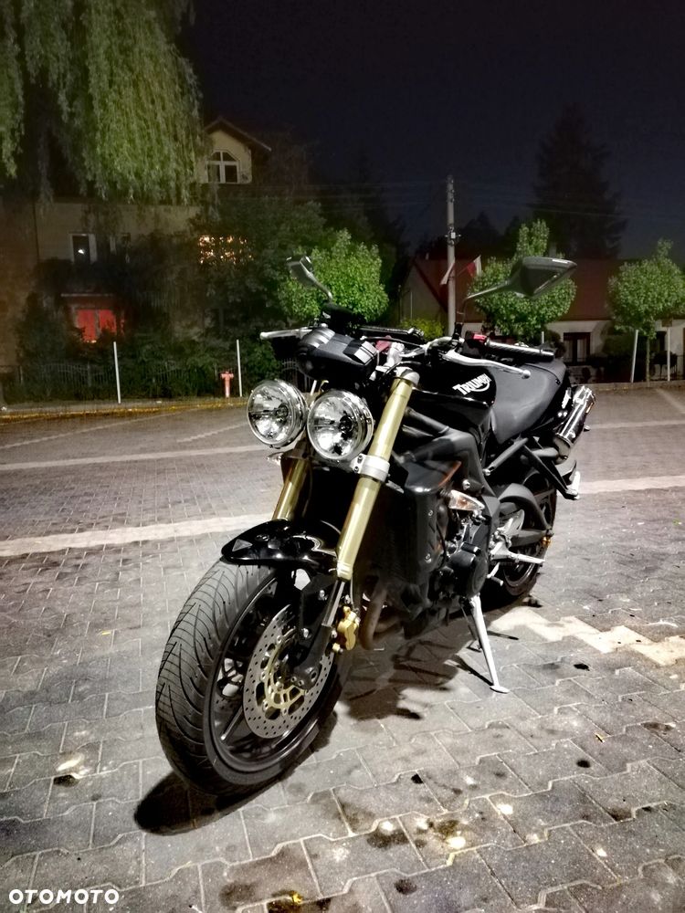 Triumph Street Triple - 11